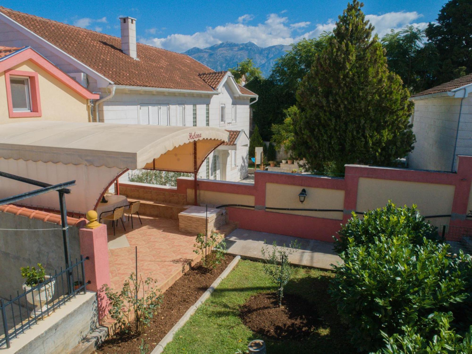 Porto Del Sole Apartments Тиват Екстер'єр фото