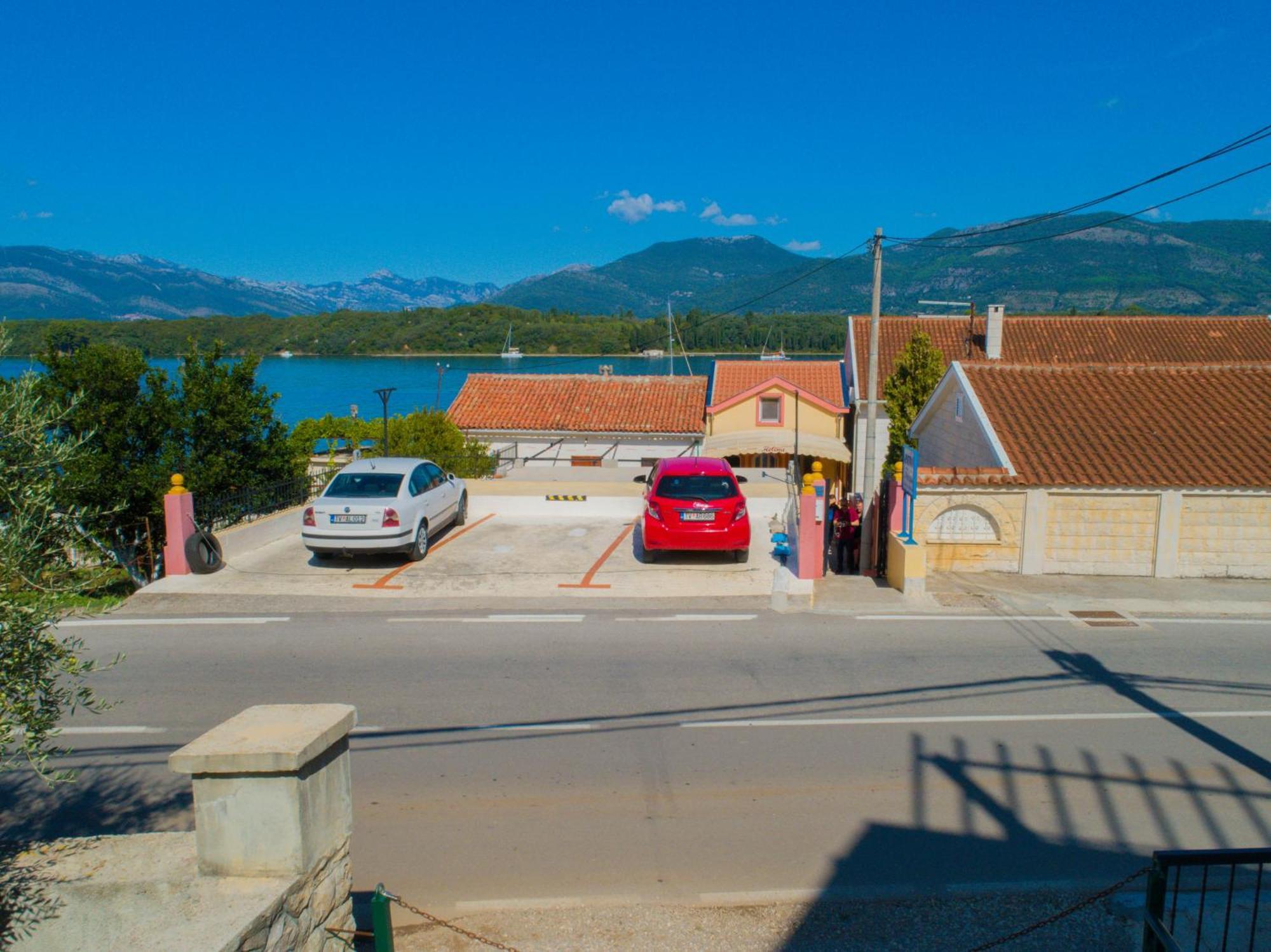 Porto Del Sole Apartments Тиват Екстер'єр фото