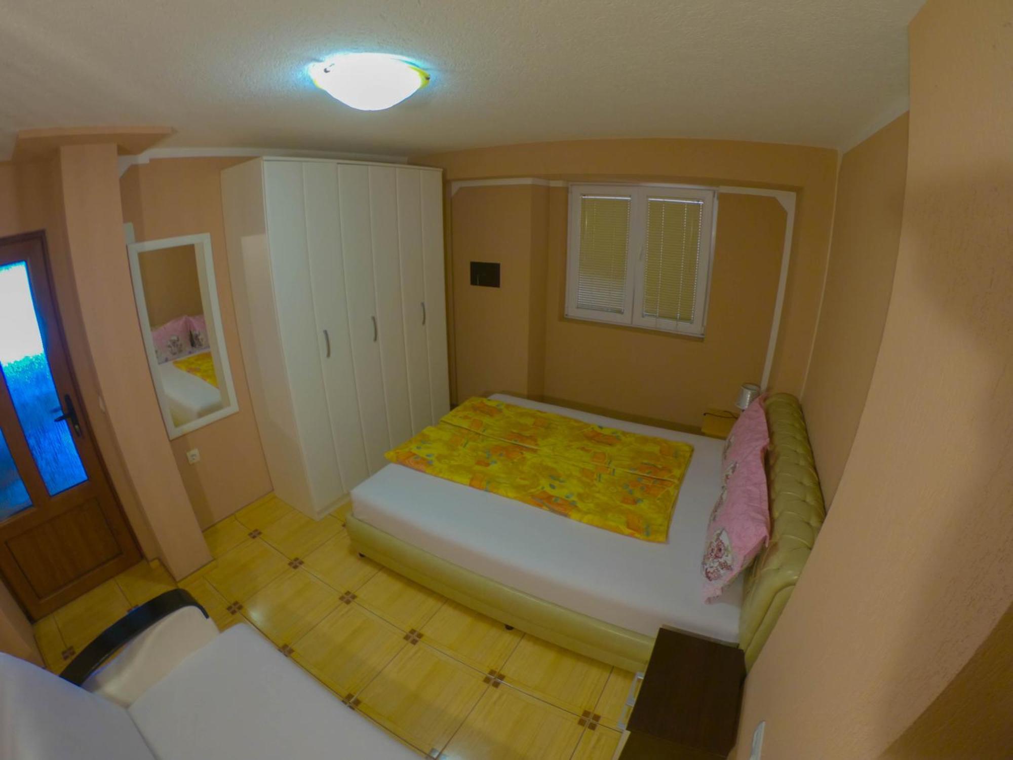 Porto Del Sole Apartments Тиват Екстер'єр фото