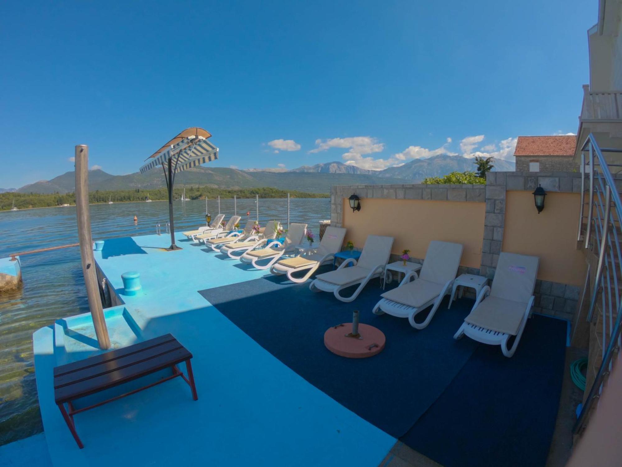 Porto Del Sole Apartments Тиват Екстер'єр фото