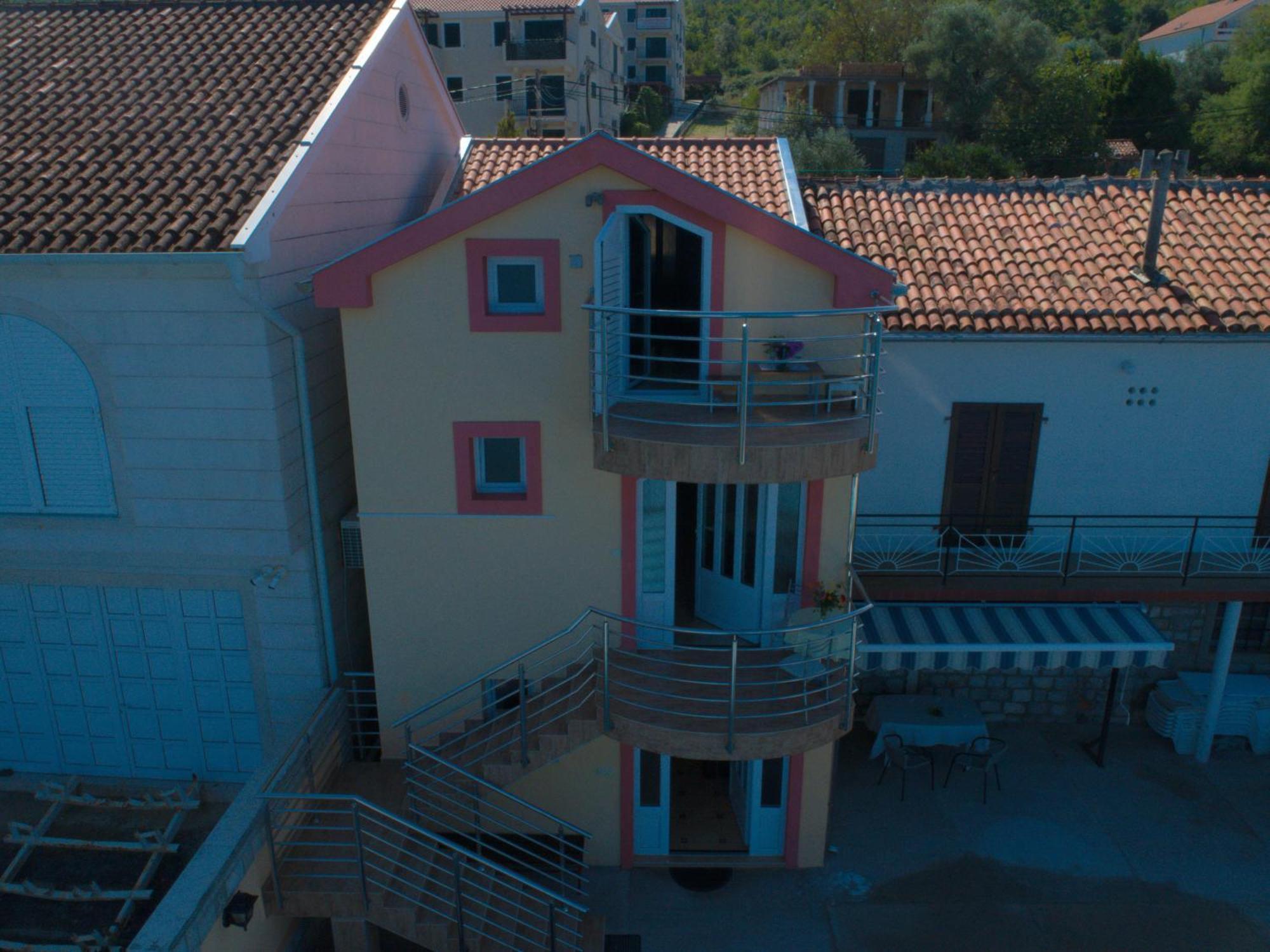 Porto Del Sole Apartments Тиват Екстер'єр фото